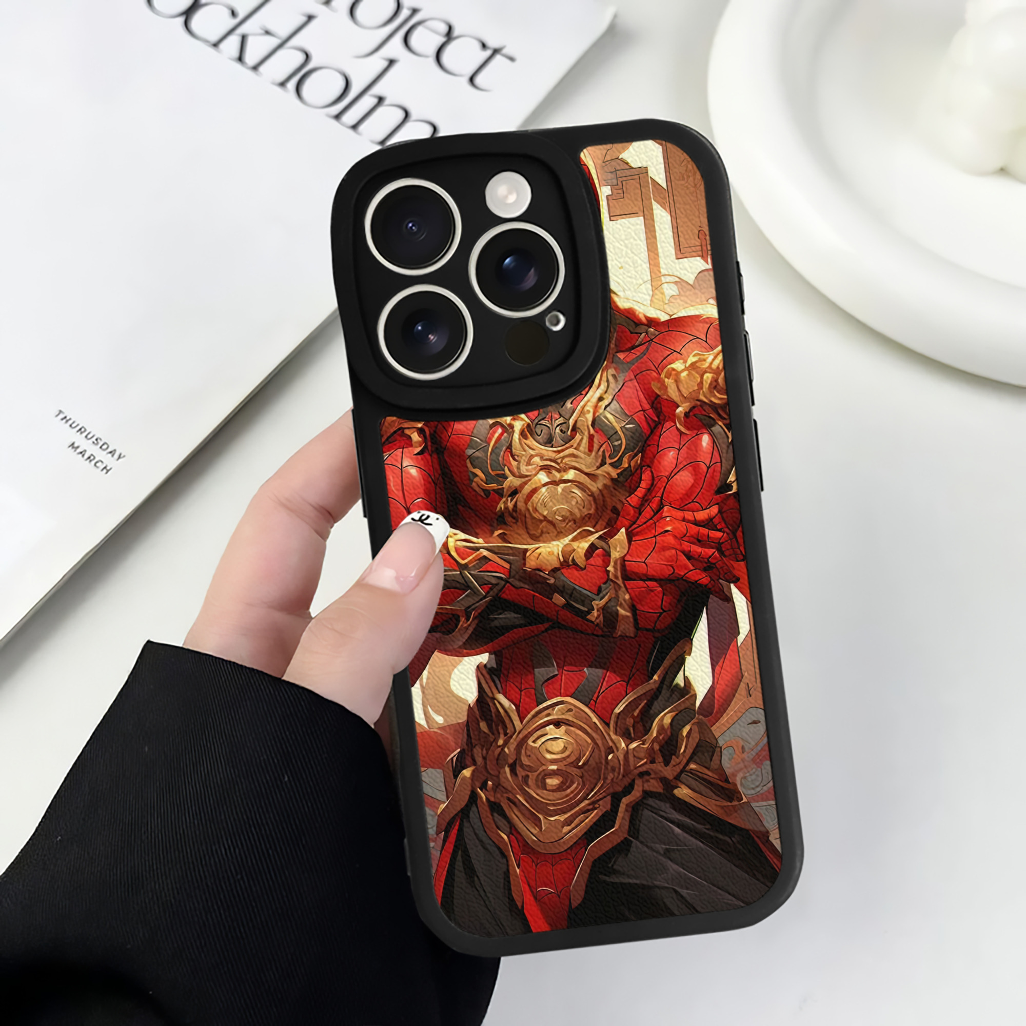 Spider Man スパイダーマン 【iPhone 16シリーズ対応】シリコンスマホケース（レザー調） 材質：シリコン